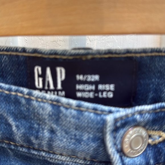 GAP High Rise Wide-Leg Denim Jeans - Picture 2 of 3